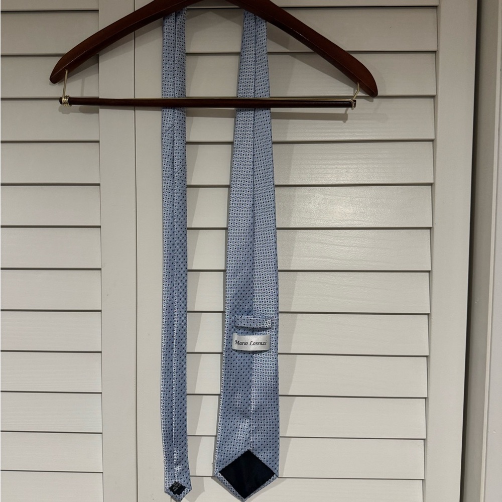Mark Lorenzo Tie